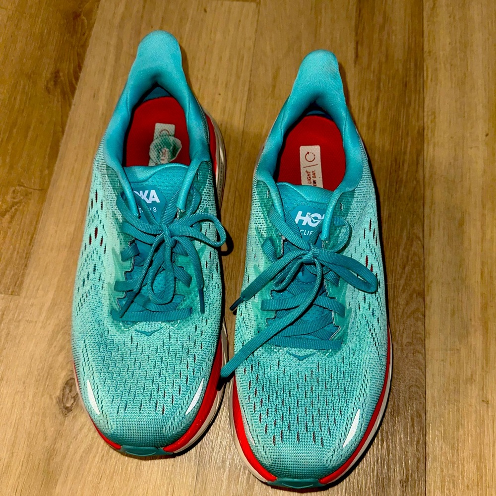 Women’s Hoka Clifton 8’s